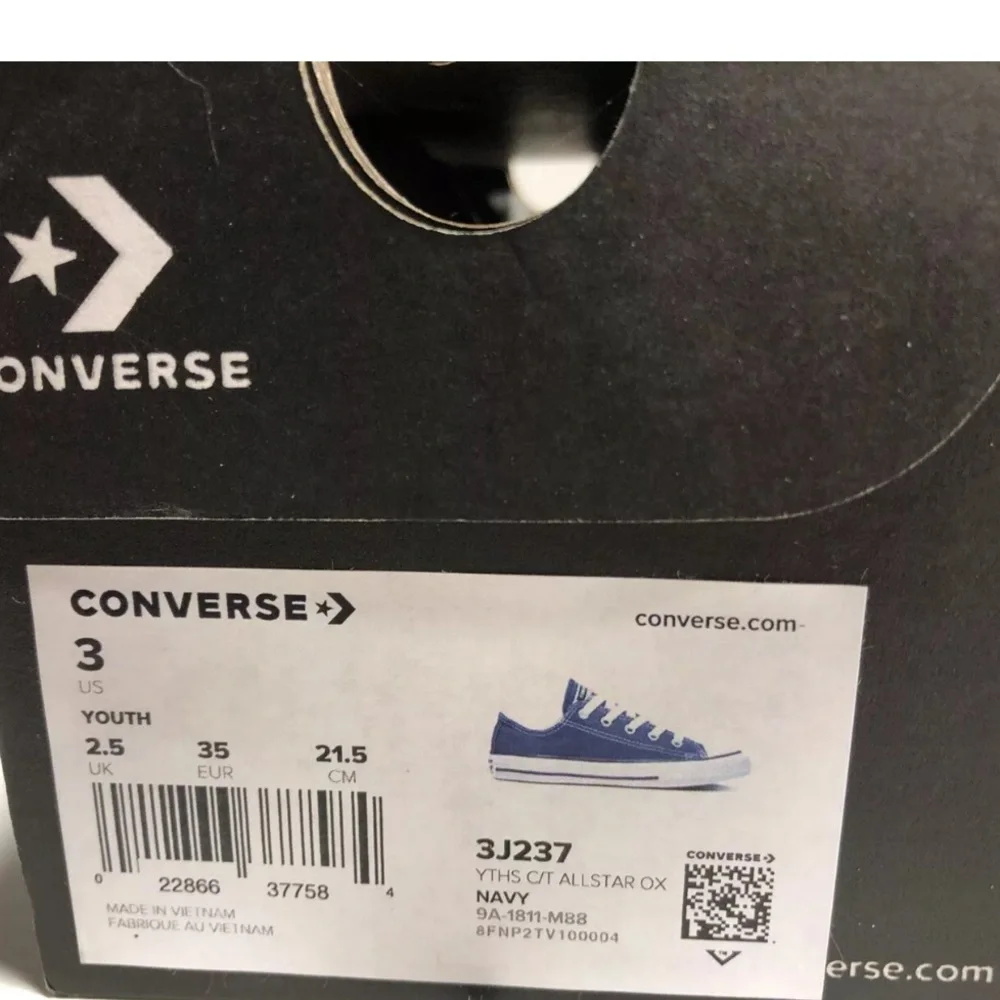 Converse Kids’ Chuck Taylor All Star Lo Top Navy Sneakers, Youth Size 3 M.